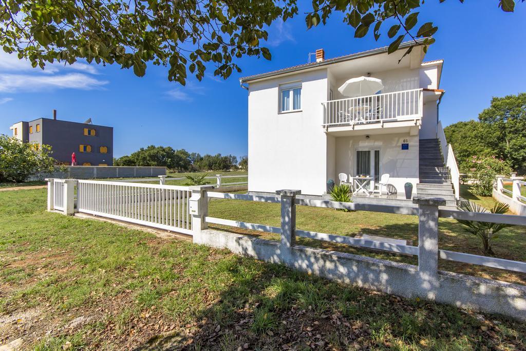 Apartments Alba Fažana Kültér fotó
